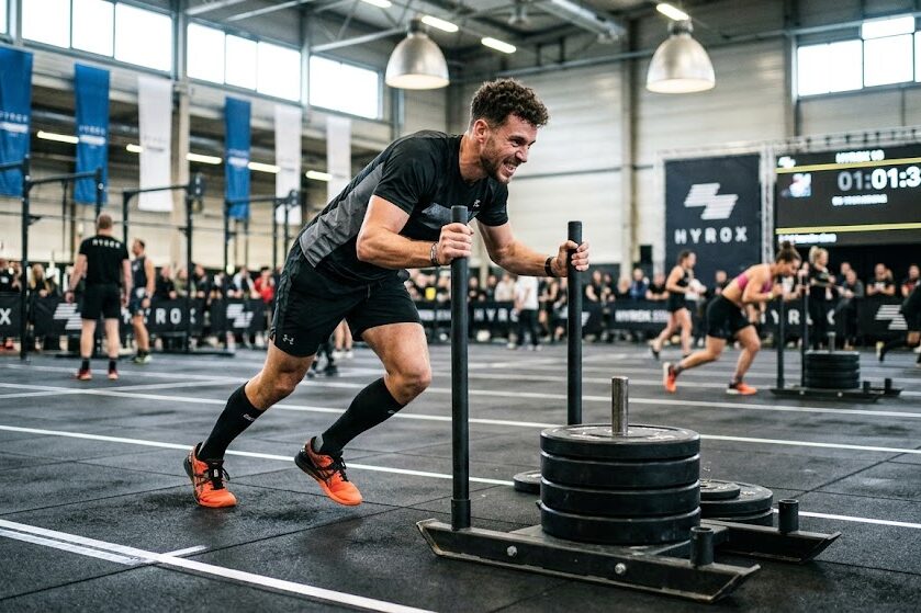 Weekly HYROX workouts for beginners"